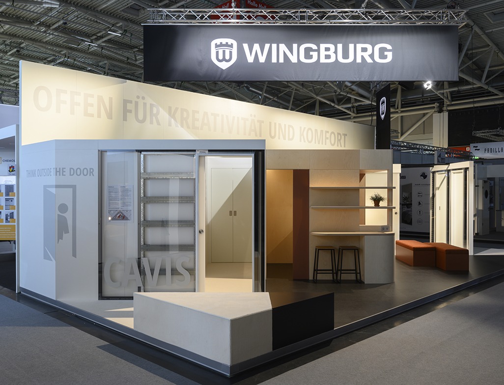 Paola Bagna Stand Wingburg Munich 01 - Stand Wingburg